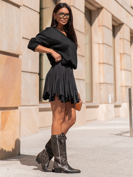 Rozkloszowana mini SPÓDNICA z asymetrycznym dołem czarna X312