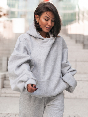 Bawełniana BLUZA z drapanego dresu z kapturem na stójce z kieszeniami kangurka szary melanż E1