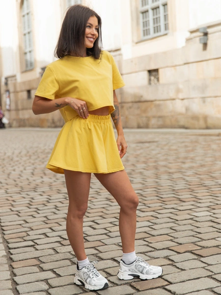 Dresowy bawełniany KOMPLET krótki oversizowy t-shirt i krótkie spodenki żółty X133