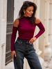 Bawełniana BLUZKA z prażkowanej dzianiny z gołymi ramionami z półgolfem bordowa D619 k01