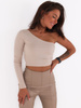 Krótki top z prążka z jednym rękawem beżowa C151 k01
