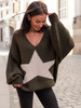 Oversizowy SWETER o szerokim kroju z gwiazdą khaki E406 k01