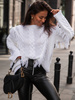 SWETER oversize splot warkoczowy z frędzlami biały K275 k01