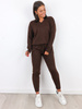 Swetrowy komplet bluza + dopasowane spodnie czekoladowy t12