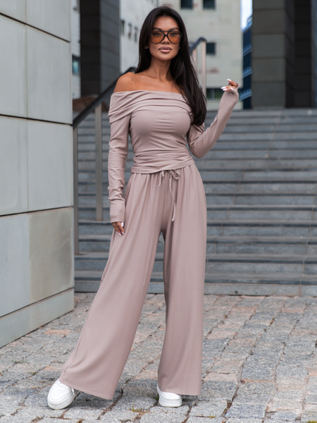 Wiscozowa dopasowana BLUZKA opuszczana na ramiona z długim rękawem mokka X416