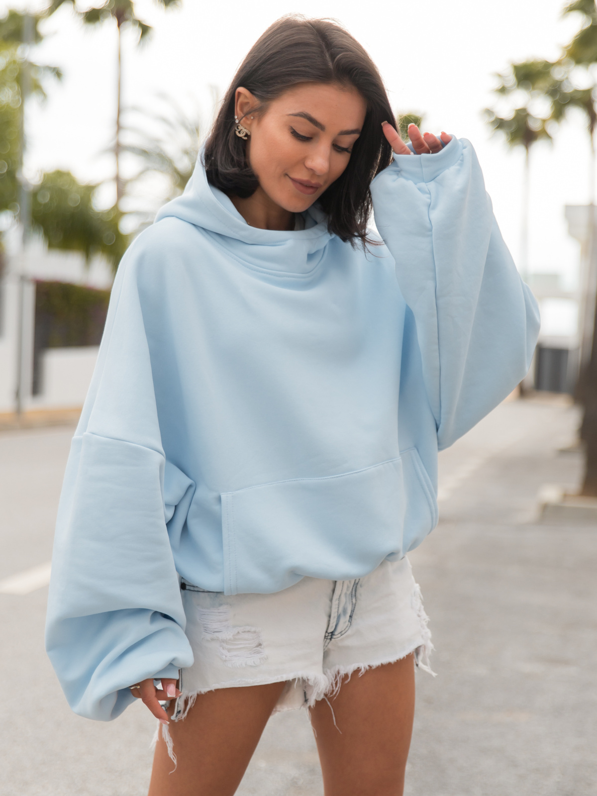 Viralowa Oversizowa BLUZA z kapturem bluzowana kangurka z bawełnianej dresówki baby blue X2 k01