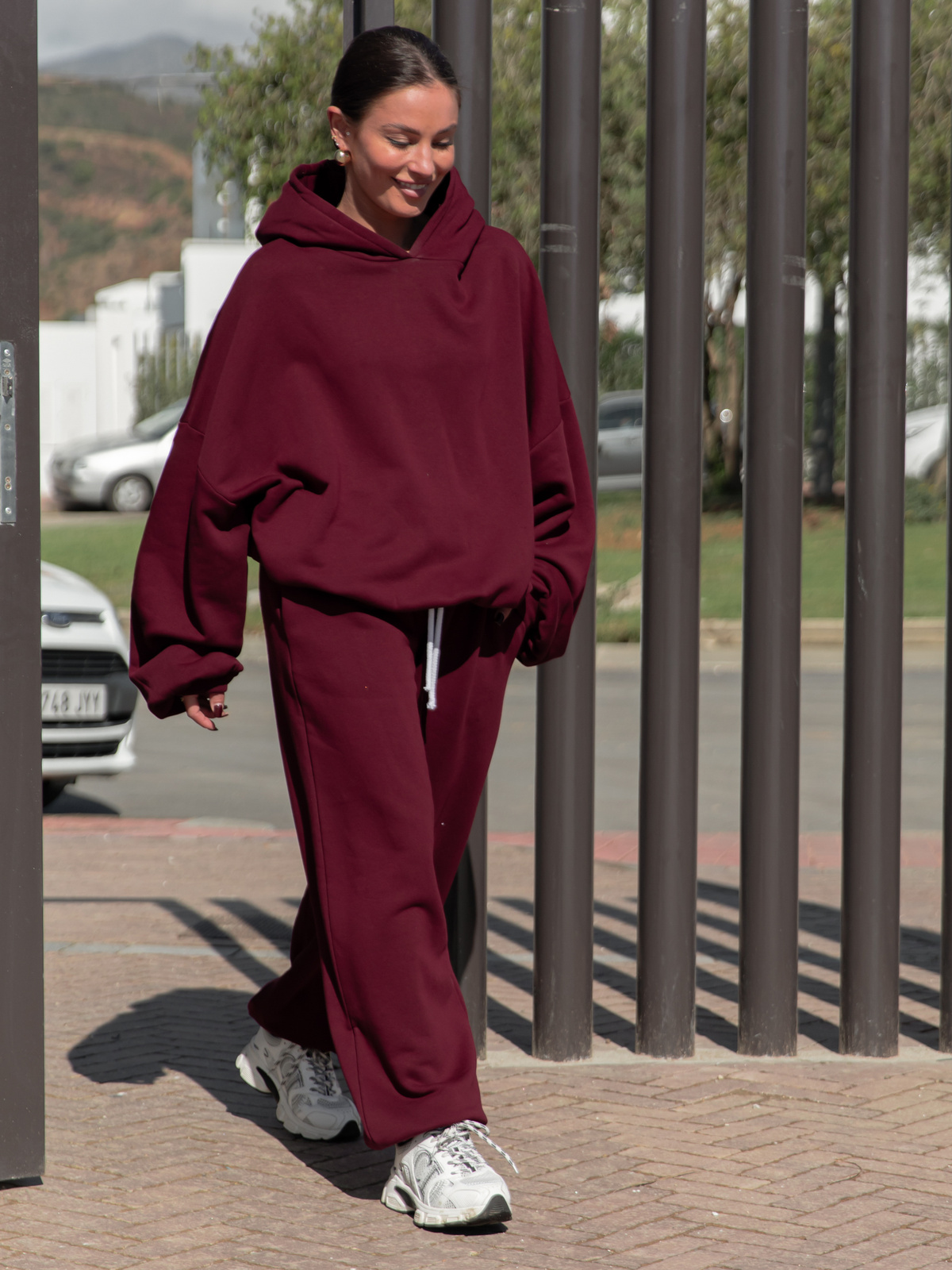 ZESTAW DRESOWY: Bawełniana BLUZA z dresu drapanego z kapturem X478 + Dresowe SPODNIE baggy niski stan X403