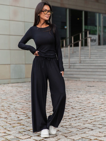 Wiscozowa dopasowana BLUZKA z długim rękawem czarna X417