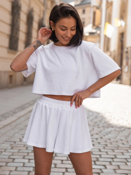 KOMPLET z bawełnianej frotty krótki oversizowy t-shirt i krótkie spodenki biały X211 k01