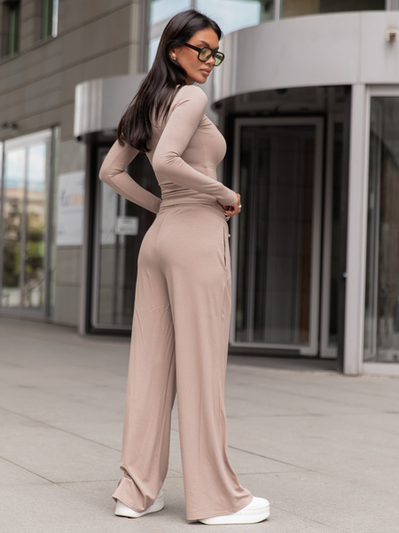 Wiskozowy KOMPLET dopasowana bluzka z długim rękawem i luźne spodnie mokka E351