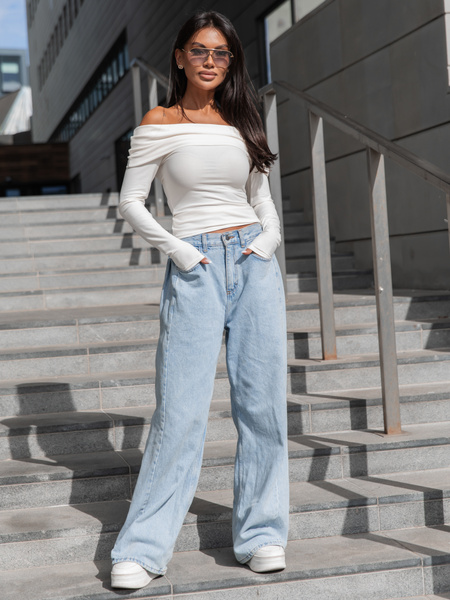 Wiscozowa dopasowana BLUZKA opuszczana na ramiona z długim rękawem ecru X416