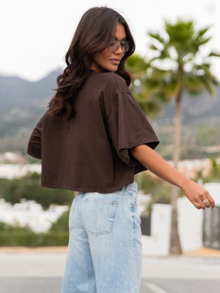 Bawełniany luźny szeroki krótki T-SHIRT z krótkim rękawem czekoladowa X29