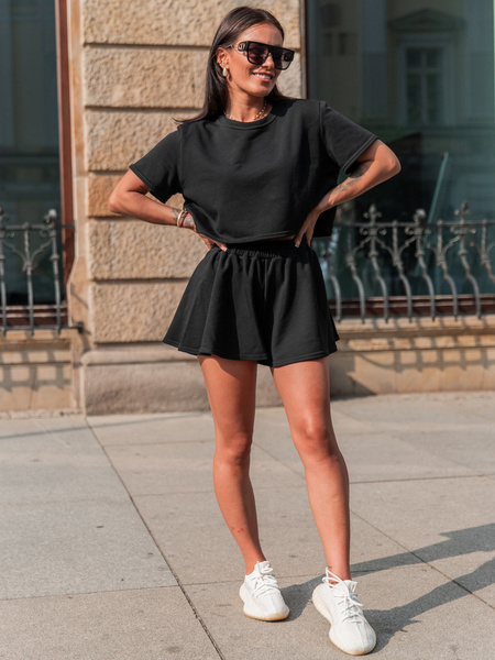 Dresowy bawełniany KOMPLET krótka bluzka z krótkim rękawem i luźne szorty  czarny E316