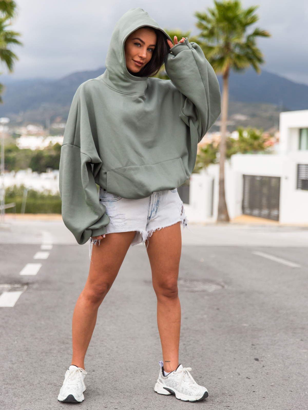 Viralowa Oversizowa BLUZA z kapturem bluzowana kangurka z bawełnianej dresówki khaki X2 k01