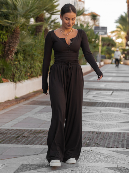 Dopasowana BLUZKA z guzikami z prążkowanej dzianiny wiscoza i bawełna czekoladowa X503