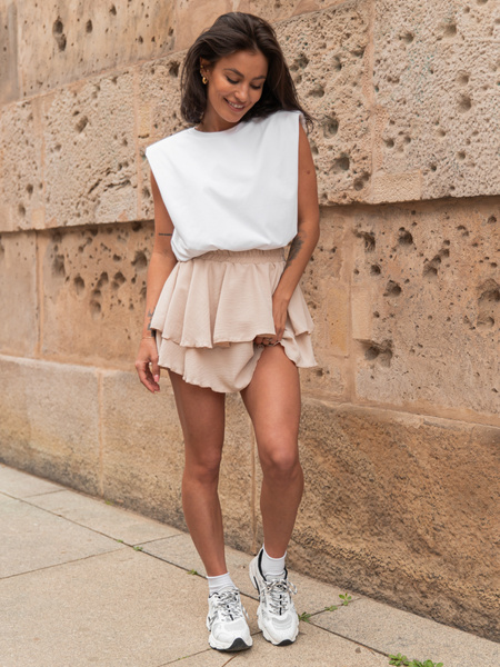 Mini SPÓDNICA SPODENKI z falbankami ze zwiewnej tkaniny strukturalnej beżowa X61 k01