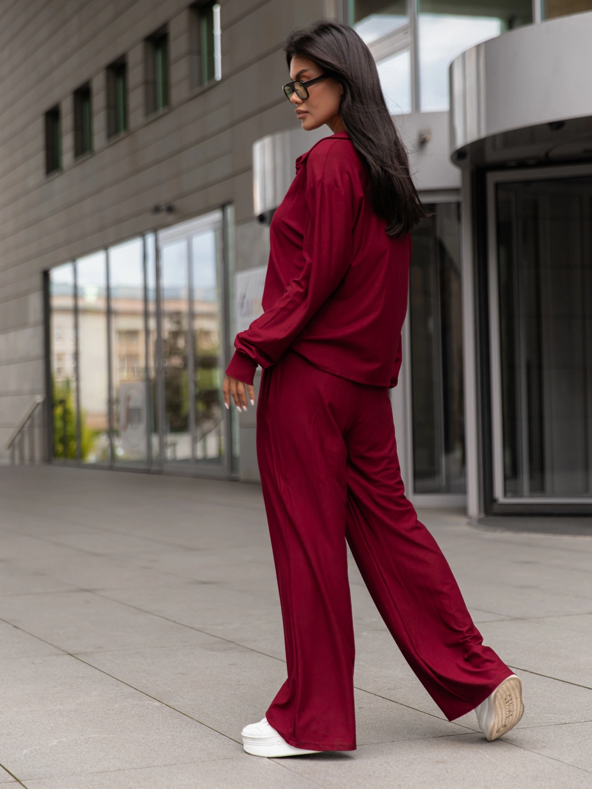 Wiskozowy codzienny KOMPLET lużna bluzka o kroju koszuli i luźne spodnie bordowy X357 k01