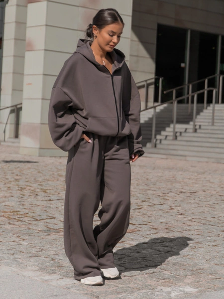 Oversizowa BLUZA z kapturem zapinana na zamek bluzowana kangurka z bawełnianej dresówki dark mokka X1