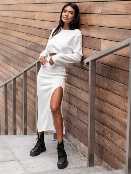 Swetrowy KOMPLET luźna bluzka z poduszkami i spódnica długość maxi z rozporkiem ecru X352