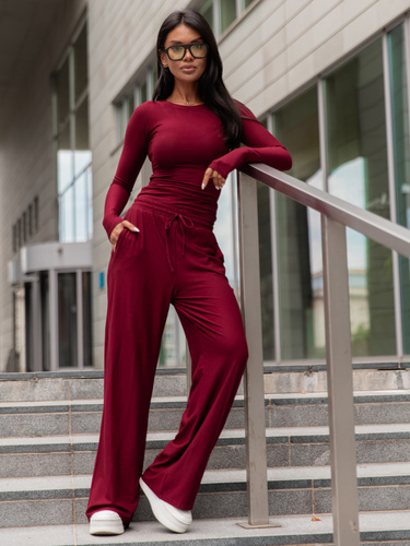 Wiskozowy KOMPLET dopasowana bluzka z długim rękawem i luźne spodnie bordowy E351