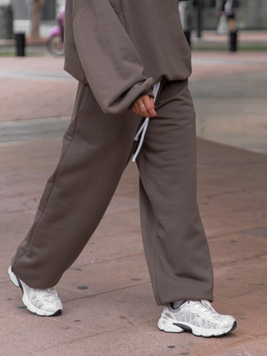 Dresowe bawełniane SPODNIE baggy niski stan dark mokka X403