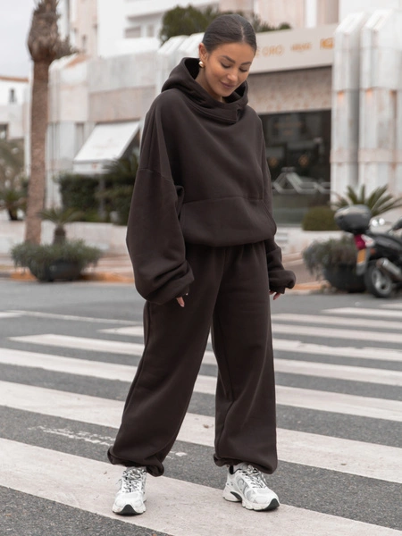 Oversizowy KOMPLET z drapanego bawełnianego dresu bluza z kapturem na stójce kangurka i spodnie szerokie baggy czekoladowy E1 + E643
