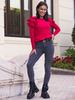 Dopasowany SWETER z falbankami na ramionach czerwony D400 k01