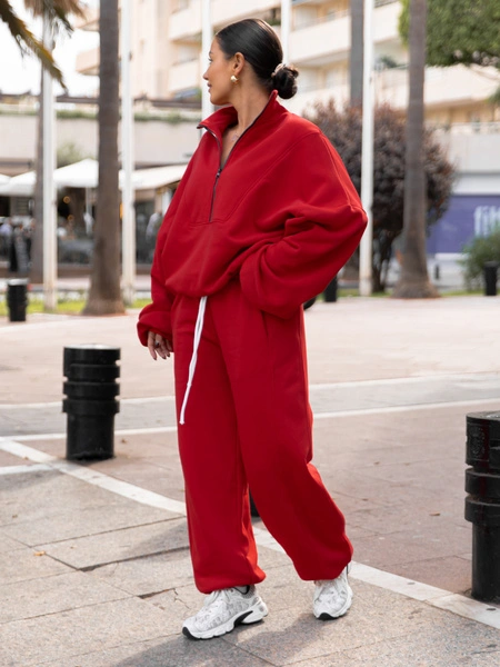 Oversizowe bawełniane SPODNIE dresu drapanego z przeszyciem i ściągaczami czerwone X476