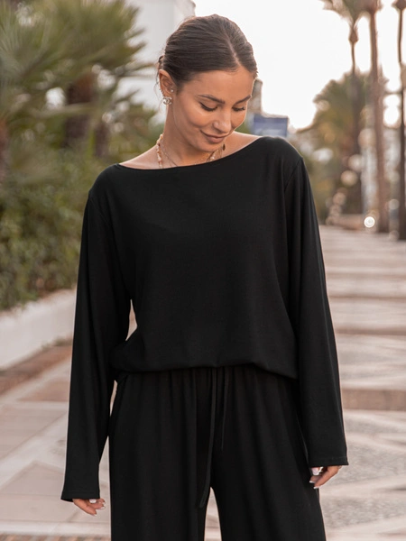 Luźna komfortowa BLUZKA z długim rękawem z prążkowanej dzianiny wiskoza i bawełna czarna X506