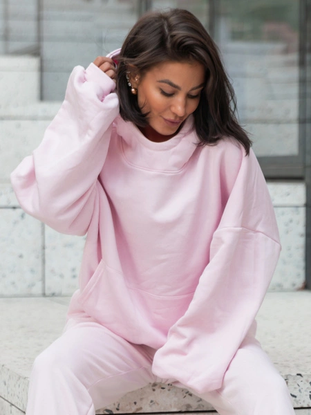 Bawełniana BLUZA z drapanego dresu z kapturem na stójce z kieszeniami kangurka baby pink E1