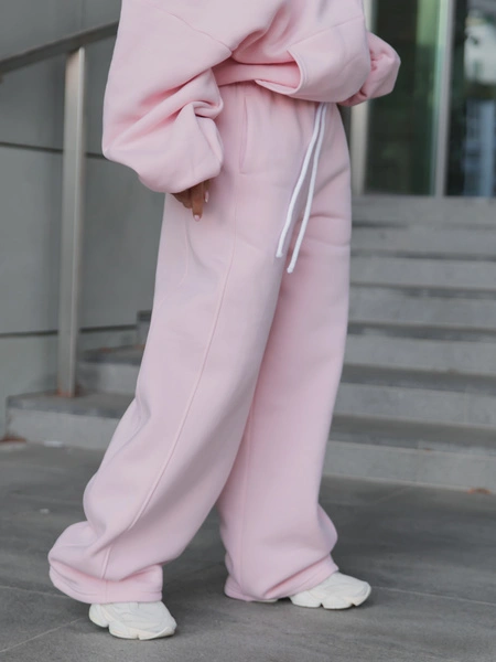 Dresowe bawełniane SPODNIE oversize ze średnim stanem z przeszyciami baby pink X401