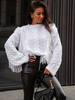 SWETER oversize splot warkoczowy z frędzlami biały K275 k01