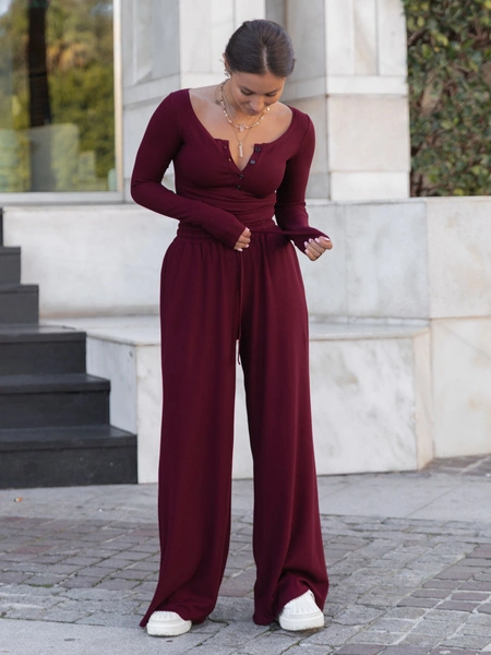 ZESTAW z prążkowanej dzianiny: Luźne SPODNIE X507 + Dopasowana BLUZKA z guzikami X503