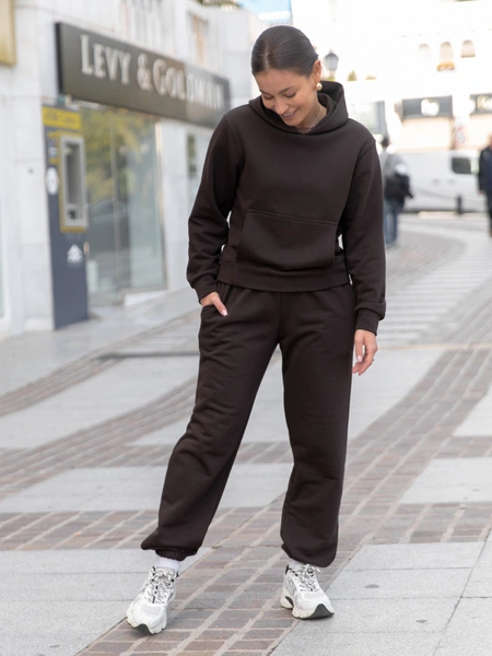 Dresowy bawełniany KOMPLET bluza z kapturem kangurka i spodnie czekoladowy X550