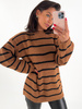 Dłuższy sweter tunika w nieregularne pasy brązowy 13398