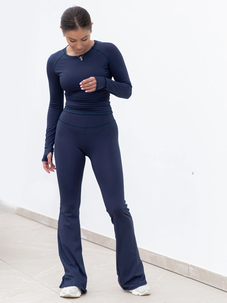 Zestaw sportowy: Dopasowana bluzka z długim rękawem F101+ legginsy z rozszerzanymi nogawkami F103