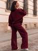 Bawełniany dresowy KOMPLET oversizowy krój bluza na zamek i spodnie z szerokimi nogawkami z przeszyciem bordowy E449 k01