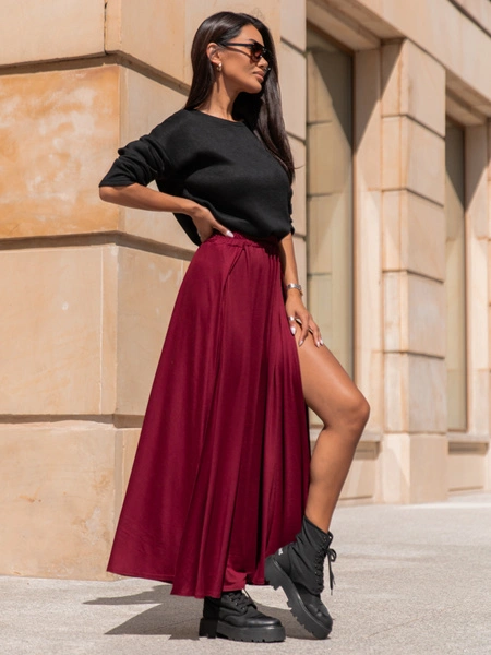 Rozkloszowana maxi SPÓDNICA z rozporkami po bokach bordowa X311 k01