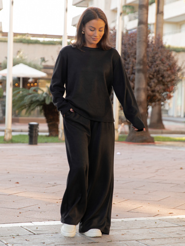 KOMPLET z dzianiny swetrowej oversizowa bluzka i szerokie spodnie czarny X453