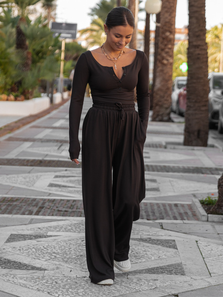 ZESTAW z prążkowanej dzianiny: Luźne SPODNIE X507 + Dopasowana BLUZKA z guzikami X503