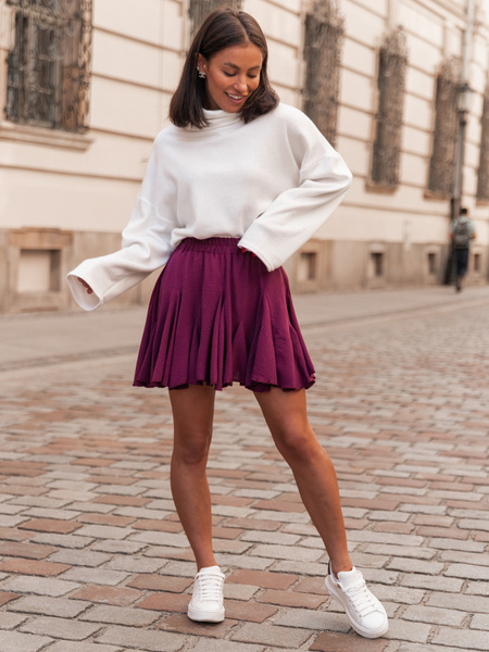 Rozkloszowana zwiewna SPÓDNICA mini z tkaniny strukturalnej bordowa E437