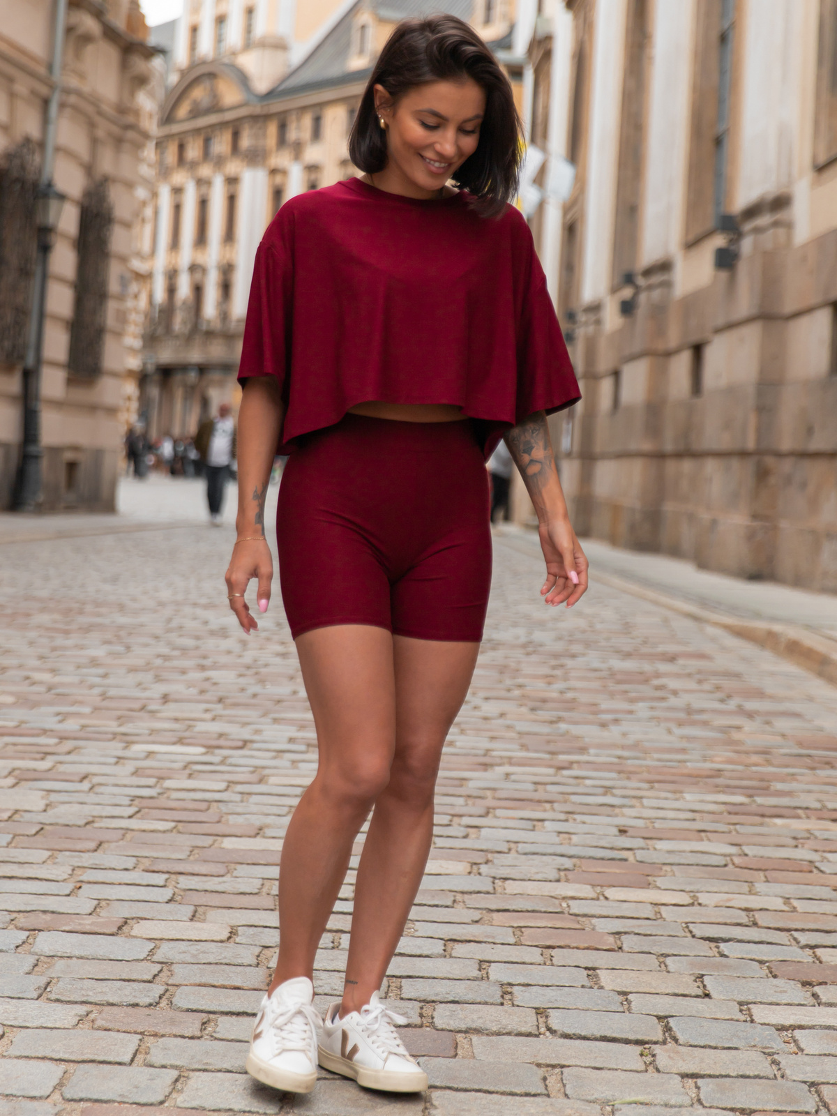 Dopasowane KOLARKI spodenki z wiscozy bordowe X200 k01