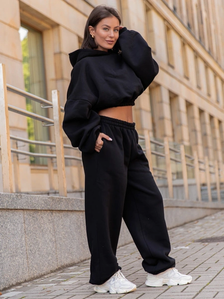 Dresowa bawełniana BLUZA kangurka z kapturem o krótszym kroju bluzowana czarna X304