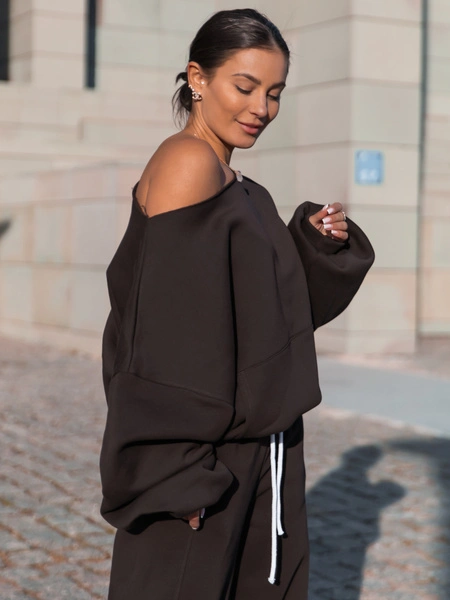 Dresowa bawełniana BLUZA opuszczana na ramiona oversize szeroka dark chocolate X400
