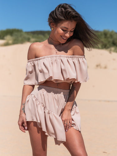 KOMPLET bluzka hiszpanka z odkrytymi ramionami i asymetryczne spódnico spodenki ze zwiewnej tkaniny beżowy X123 k01