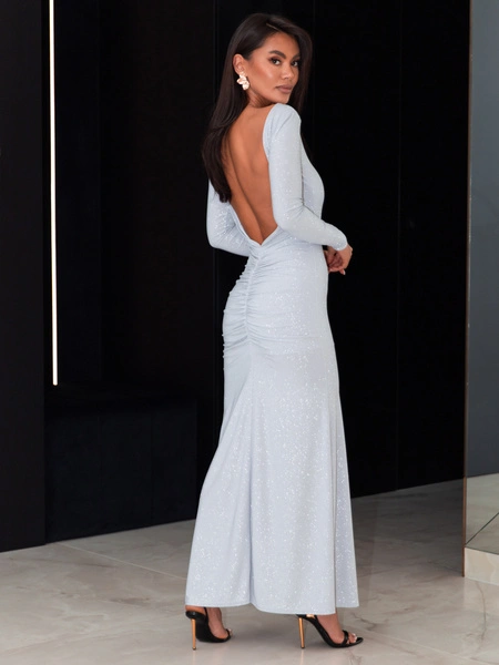 Maxi SUKIENKA z gołymi plecami drapowana z dzianiny pokrytej brokatem srebrna E607 k01