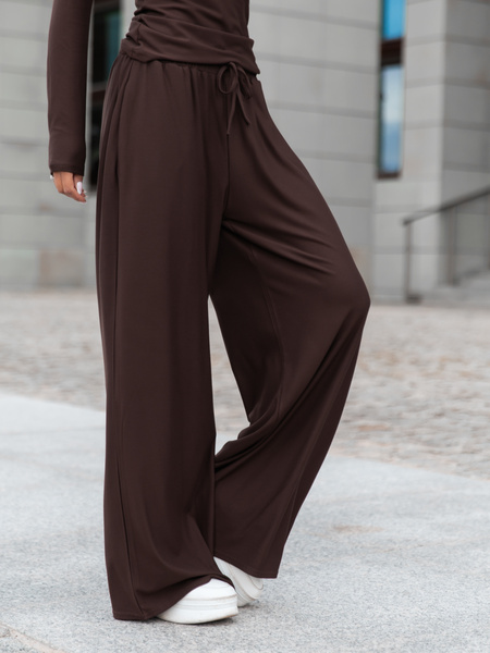 Szerokie SPODNIE z wiskozy ze średnim stanem z gumką w pasie brązowe X418