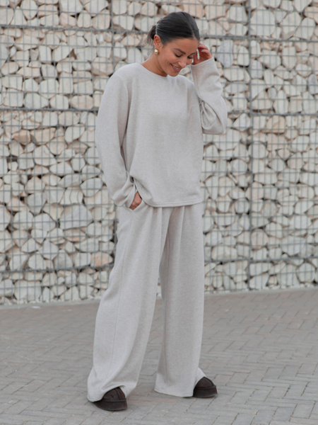 KOMPLET z dzianiny swetrowej oversizowa bluzka i szerokie spodnie beżowy X453