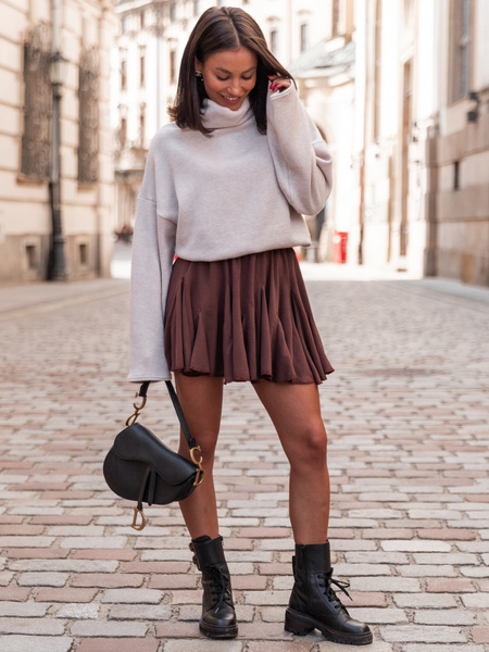 Rozkloszowana zwiewna SPÓDNICA mini z tkaniny strukturalnej brązowa E437