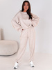 Swetrowy codzienny KOMPLET oversizowa bluza i szerokie spodnie ze ściągaczami beżowy melanż E540 k01